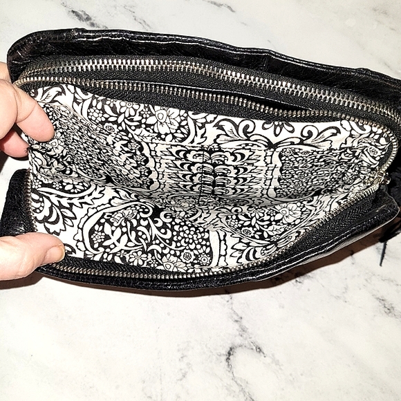 HOBO The Original Black Distressed Leather Crossbody Bag + Clutch + Wallet - Picture 4 of 10